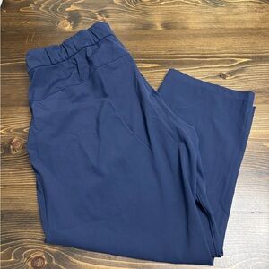 Lululemon Athletica On the Fly Women's Navy Trousers